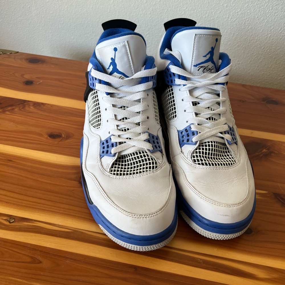 Air Jordan 4s